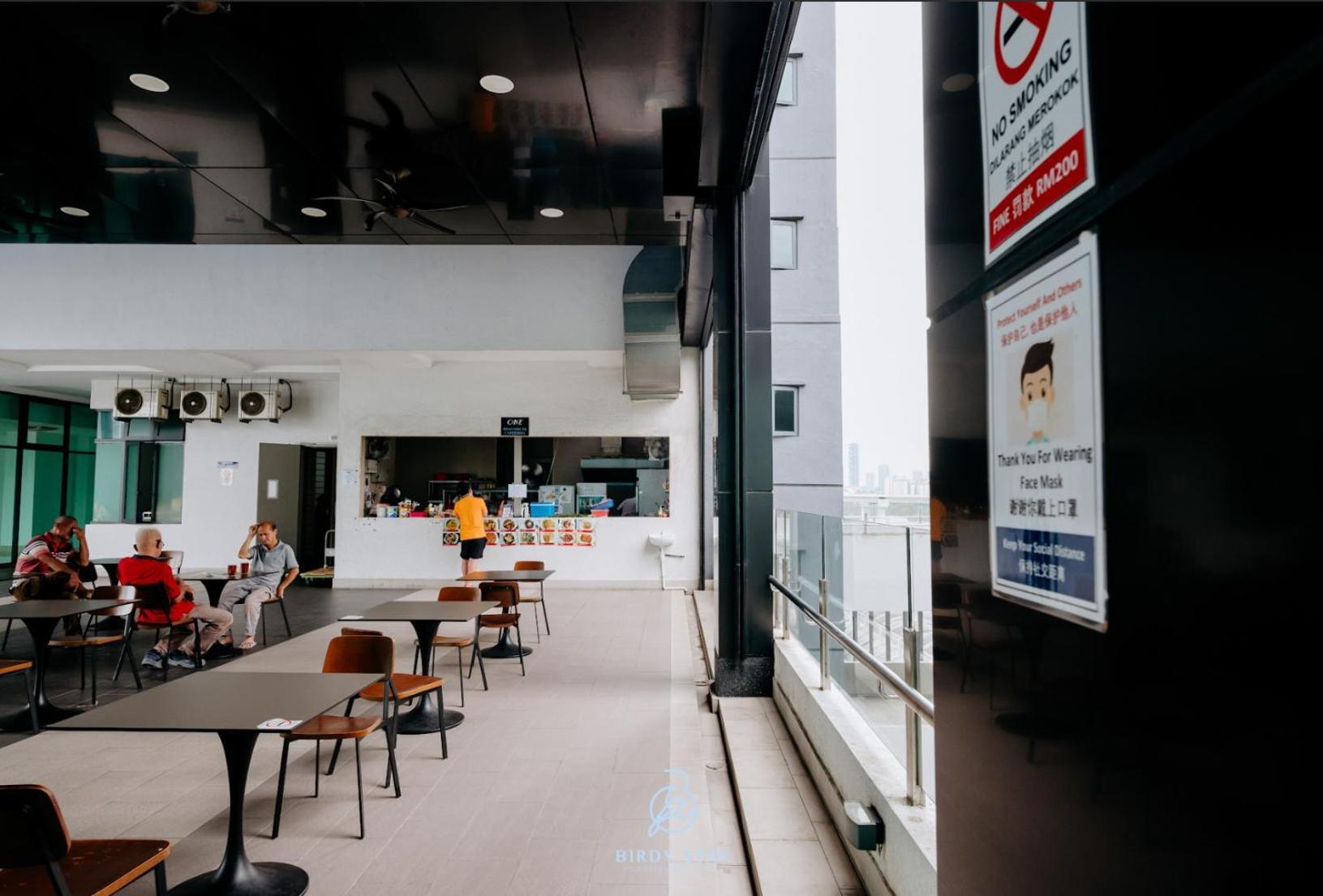One Residences Near Trx Exchange Mall By Birdy Apartment *
